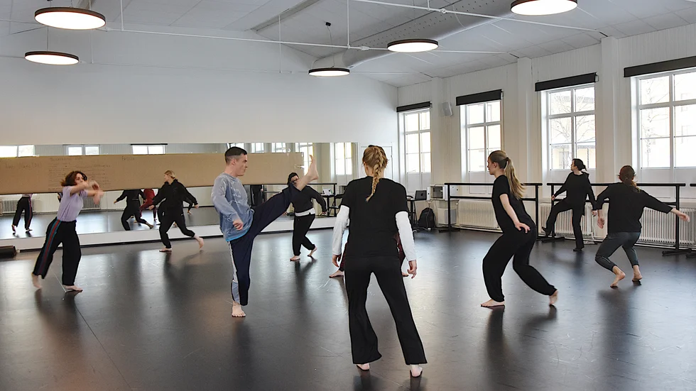 Under Nära dans Boden höll dansaren och koreografen Thiego Granato workshop med dansare.
