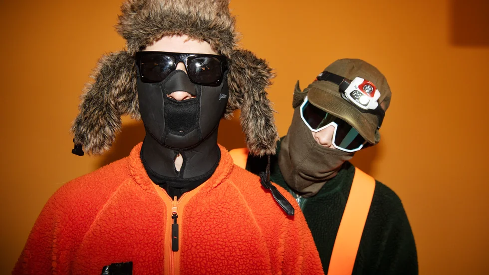 Hooja, med medlemmarna Hooja och DJ Mårdhund, kommer till Lokverkstan i Motala den 2 september.