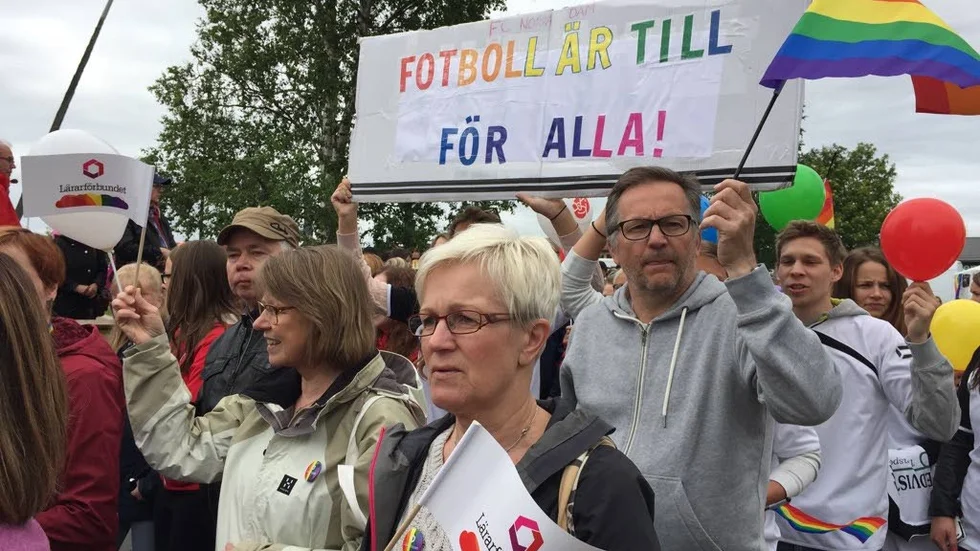 Flera organisationer syntes i Tornedalens Prideparad.
