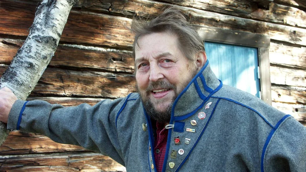 Konstnären. Elis Aidanpää, som avled 2010.