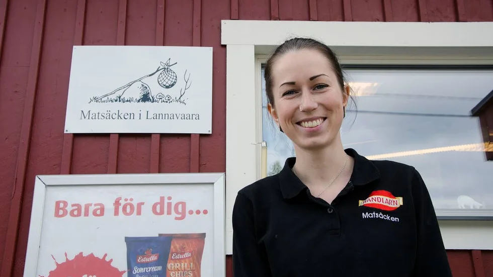UNG ENTREPRENÖR. Johanna Cederlund driver sedan i våras butiken i Lannavaara. Och hittills har det gått bra.
