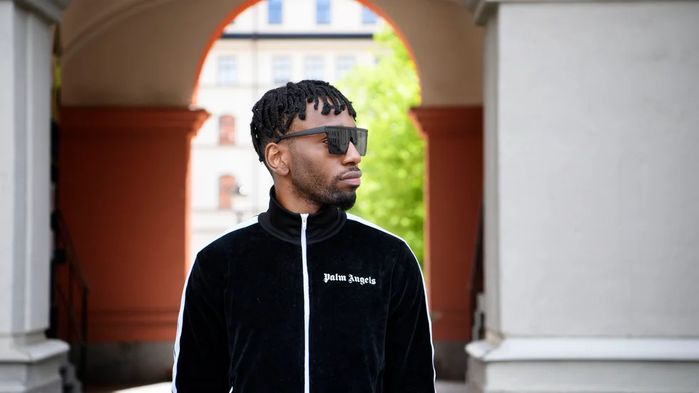 Rapparen Jireel kommer till Bonfire. 