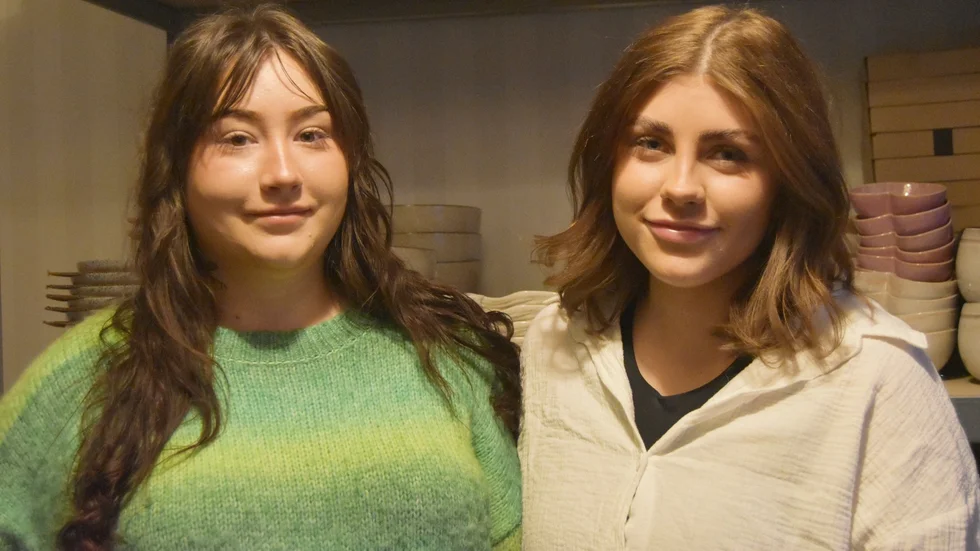 Alma Martin och Greta Kågström berättar att de skulle vilja ha en liten inredningsbutik.
