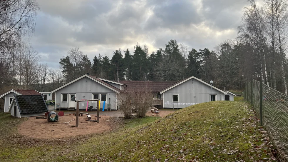 Bildningsnämnden och samhällsbyggnadsnämnden beslutade innan jul att förorda en rivning av Tornhagens förskola. Att riva den befintliga byggnaden "skulle innebära ett säkerställande av framtida förskoledrift i Kisa med bland annat en fullgod arbetsmiljö", står det i respektive nämnds protokoll.