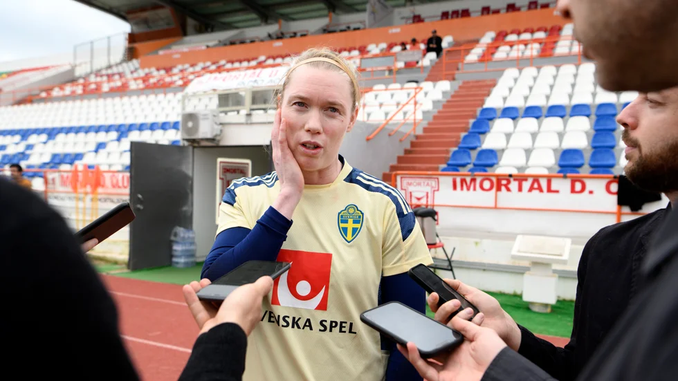 Hedvig Lindahl efter tisdagens träning med damlandslaget i fotboll på Estádio Municipal de Albufeira i Portugal.