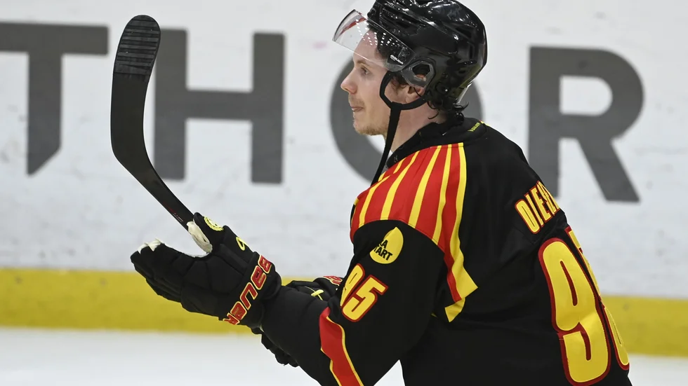 Nick Olesen gjorde hattrick och blev matchvinnare när Brynäs vann rivalmötet över Leksand.