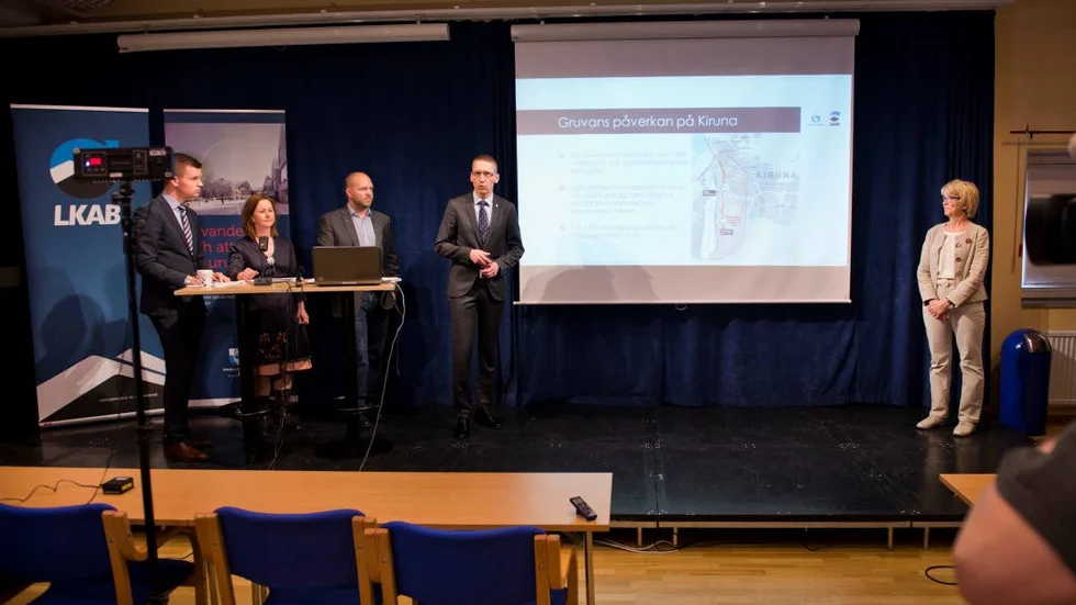 Frank Hojem, kommunikationsdirektör LKAB, Ragnhild Nilsson (sl), Peter Niemi, kommunchef, Stefan Hämäläinen, direktör för samhällsomvandlingen LKAB och kommunalrådet Kristina Zakrisson presenterar avtalet för Gruvstadspark 2.