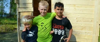 Unga nybyggare på läger