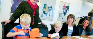 Hertsökillarnas belöning: Hockeybiljetter!
