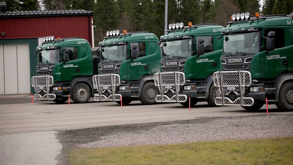 Stopp. Körningarna förtsätter till på måndag. Sen är det slut.
