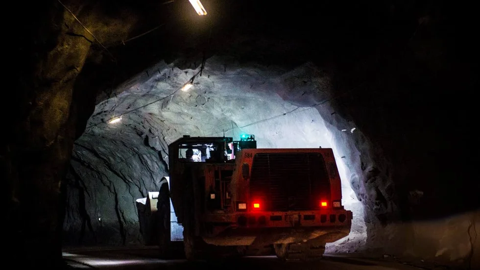 Känsligt. Det finns därför all anledning att ifrågasätta en framtid baserad på gruvnäringens visioner, den blir troligen tämligen kort och konjunkturkänslig, åtminstone för Norrbottens del, skriver Nils Harnesk.