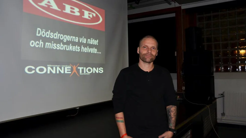 FÖRELÄSARE. André Bengtsson från Connextions i Boden besökte Ungdomens hus på torsdagen. Inför föräldrar och ungdomar slog han hål på ett antal myter om droger. Han berättade också om det helvete som droger leder till.