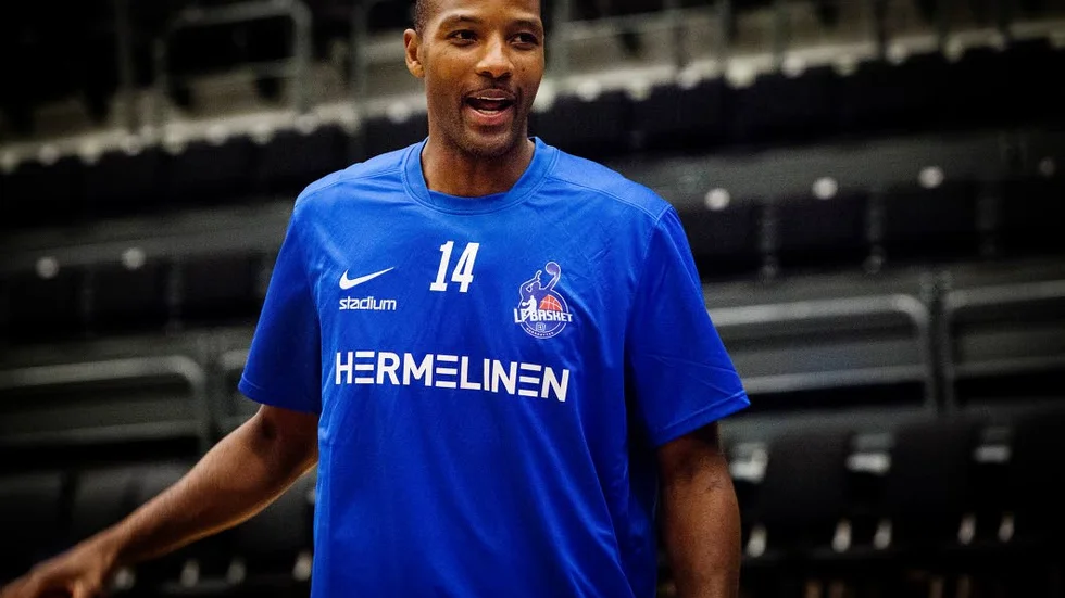 PÅ PLATS. Stjärnan Alex Wesby har gjort sitt första träningspass med LF Basket.