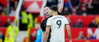 Tre röda kort när United vände kaosmatch