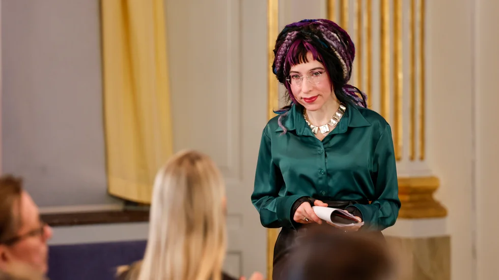 Sofi Oksanen är en av dem som talade under Svenska Akademiens konferens om hoten mot yttrandefriheten och demokratin.