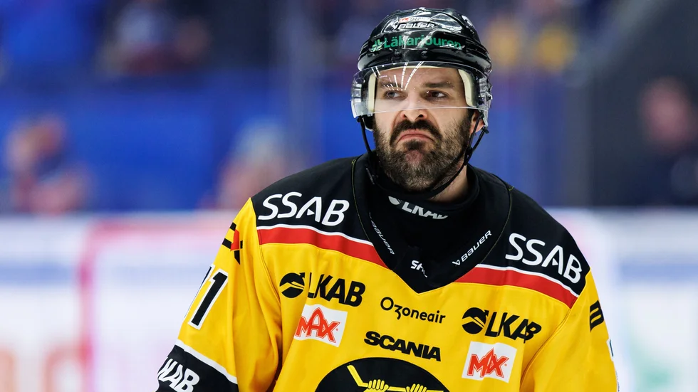 Linus Fröbergs två assist var en klen tröst en kväll som denna.