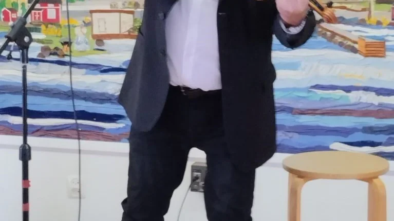 Riksspelmannen Svante Lindqvist uppträdde på Siljabloo.