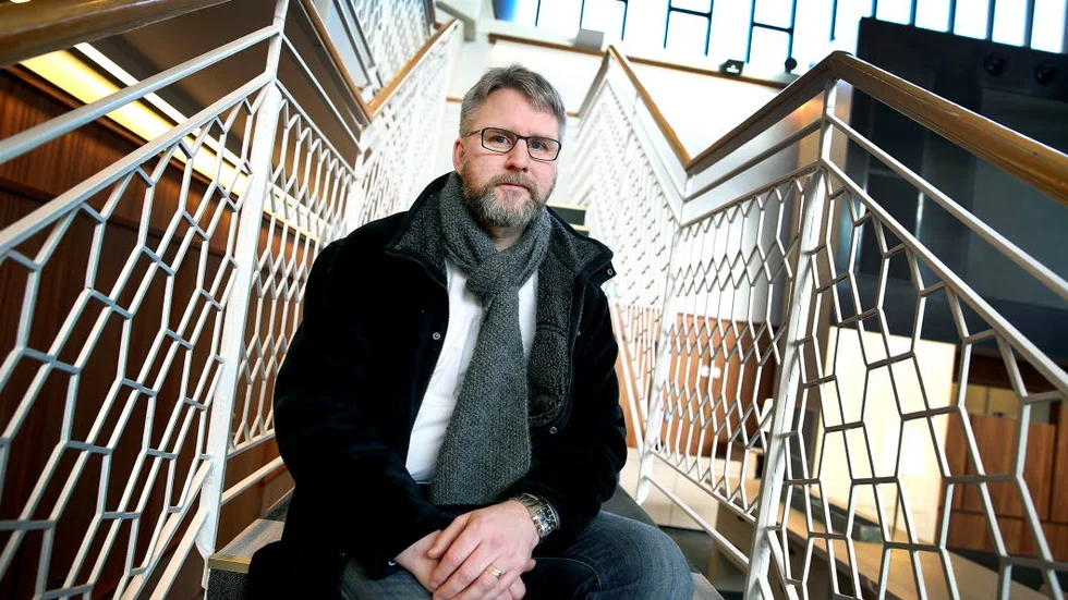 Född och uppvuxen i Jokkmokks kommun, numera Luleåbo. För arbetsförmedlaren Robert Bernhardsson har tanken om kommunalrådsposten funnits länge. "Det är ett intressant uppdrag", säger han.