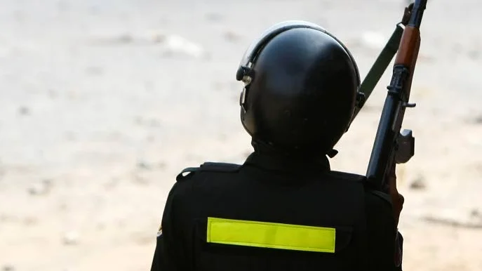 Kambodjansk polis öppnade nyligen eld mot protesterande textilarbetare i utkanten av huvudstaden Phnom Penh.