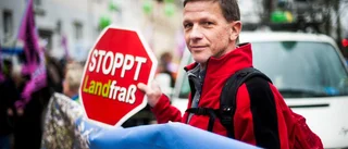 Tusentals aktivister i gruvprotest