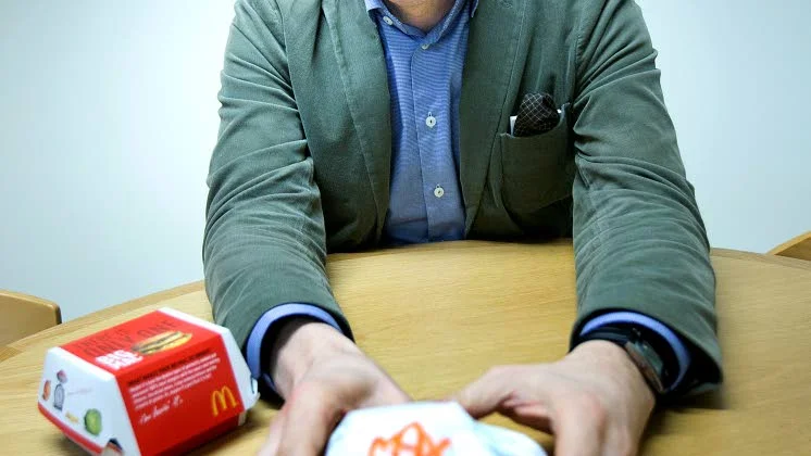 Kommunalrådet Niklas Nordström (S) menar att Max har gjort en pudel och ångrar sitt uttalande.