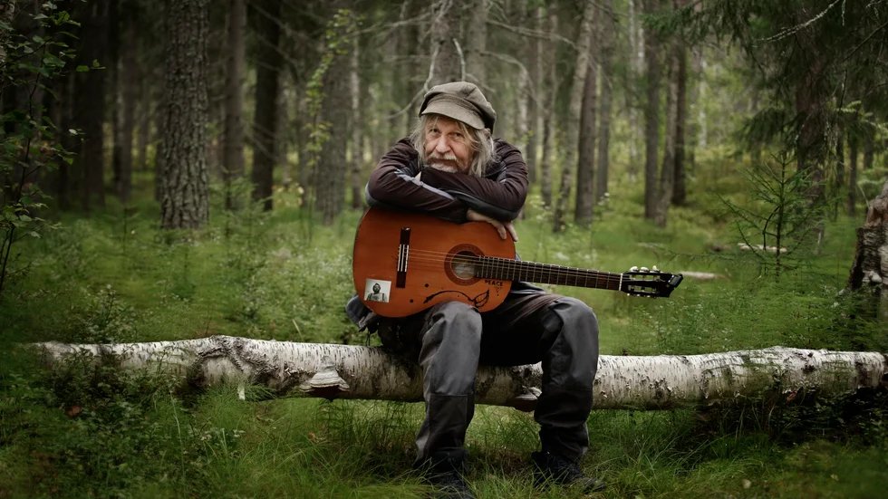 Stefan Sundström kommer till Kulturens hus med sina tolkningar av Evert Taube. Framförallt är det naturskildringarna han vill lyfta fram. Han kom kommer även att framföra en del egna låtar också.