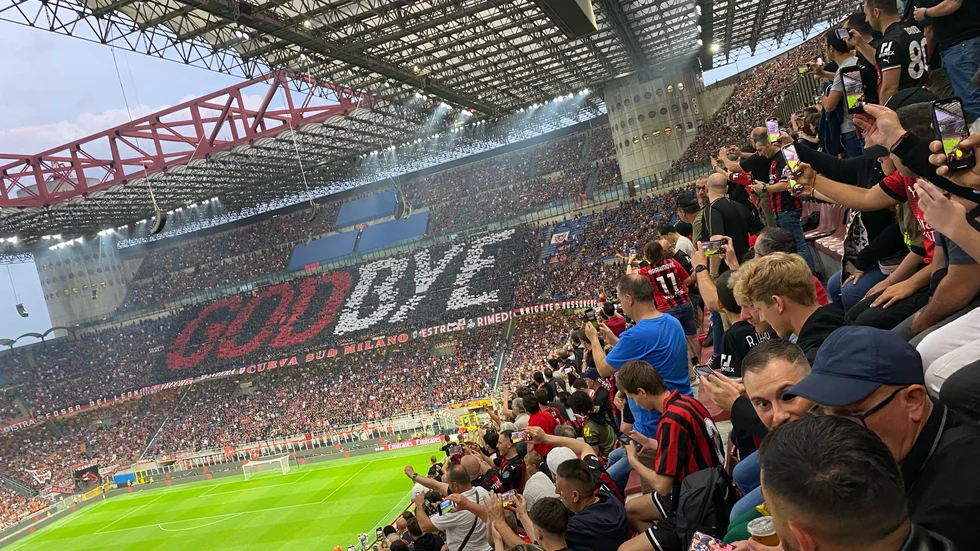 Zlatan Ibrahimovic hade avskedskväll och Motalagrabben Carl Schnell var på plats när han firade 40 år med några kompisar.