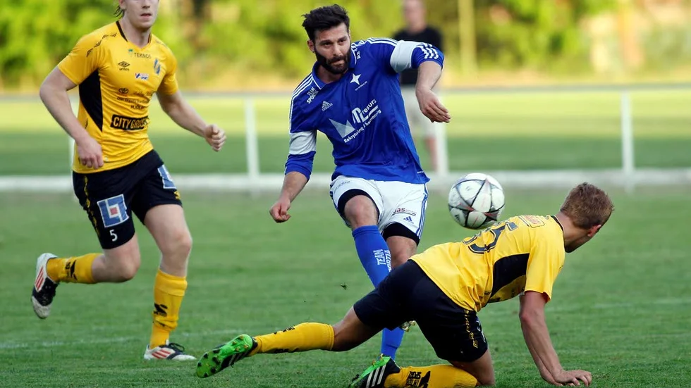 MÅLSKYTT. Gabi Morad gjorde 28 mål för IFK Motala i fyran i fjol. Nu blir det spel i IFK, eller någon annan klubb på lägre nivå.