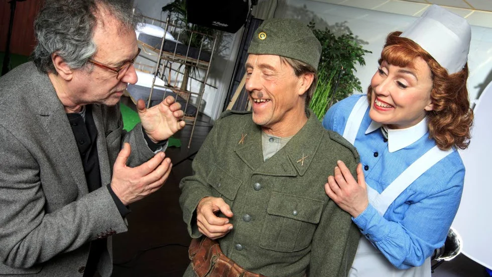 2017-02-15 Soldat Fabian Bom spelas på Vallarnas Friluftsteater i sommar.
Fr v regissör Ulf Dohlsten, Jojje Jönsson och Mia Poppe.
 Foto: Bo Håkansson / Handout / kod 10500
**OBLIGATORISK BYLINE: Bo Håkansson / **
**Endast för redaktionell användning. Bilden kommer från en extern källa och distribueras i sin ursprungliga form som en service till våra abonnenter**