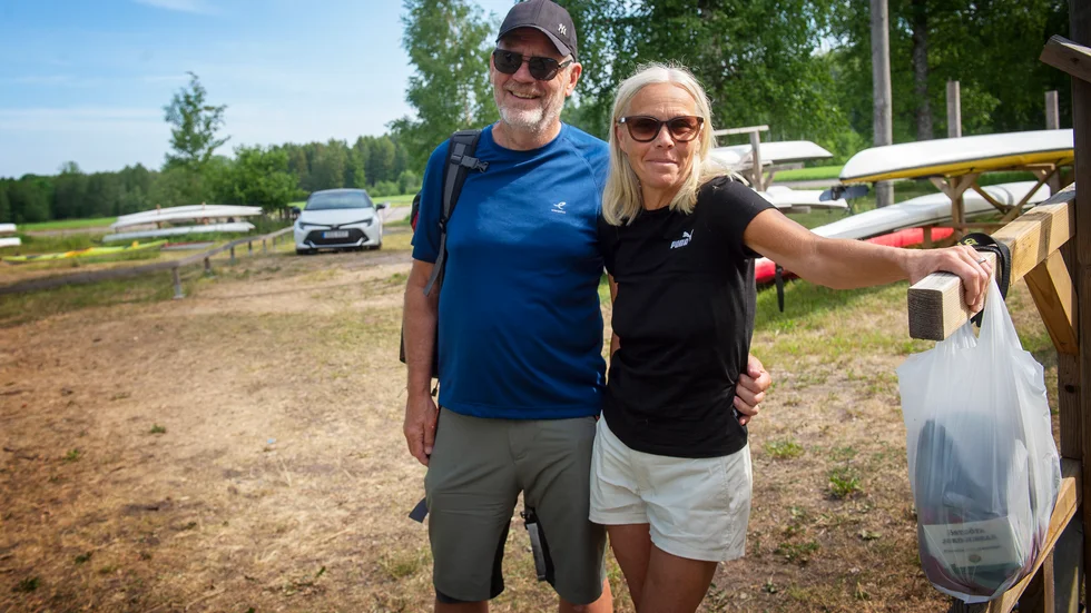 Att vägen är mindre bidrar till hur den uppfattas tycker Helené Andersson Ryttersson och Lars Andersson. "Man åker lite saktare. Det blir ett annat tempo".