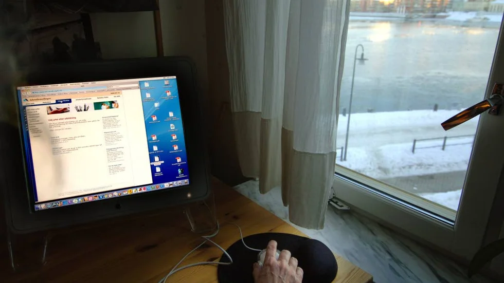 Digitalisering. "2062 (om jag lever då) kanske jag kommunicerar med Pensionsmyndigheten via tankeöverföring? Hur smidigt vore inte det?", skriver Malin Öhrlund i veckans nyhetskrönika.