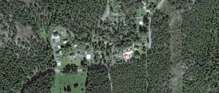 40 kvadratmeter stor stuga i Åby såld till nya ägare