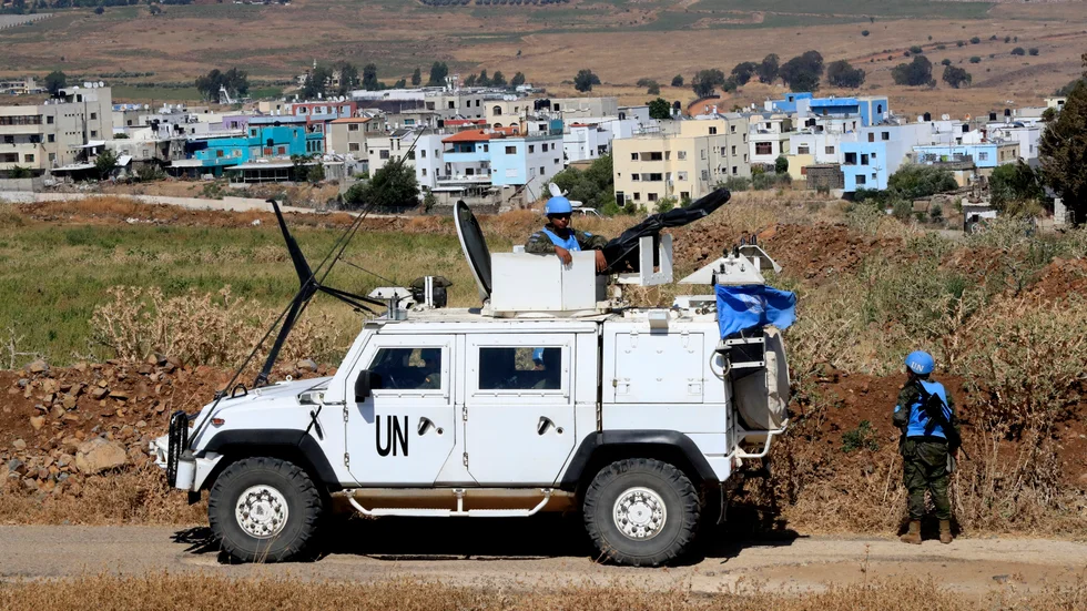 En FN-patrull på den libanesiska sidan om gränsen till Israel på torsdagen.