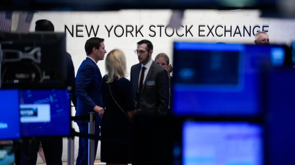 Nasdaq stänger på högsta nivån sedan april 2022 stärkt av svalare inflationsrapport än väntat.