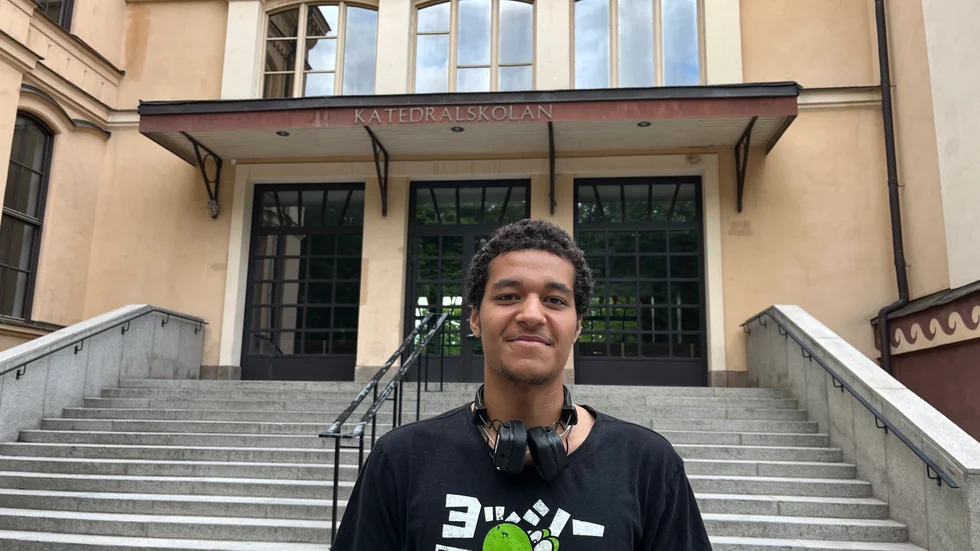 Samuel Bäcklund Anér, 18, har precis gått ut årskurs 2 på Katedralskolan. Han studerar samhällsprogrammet med inriktning beteendevetenskap.