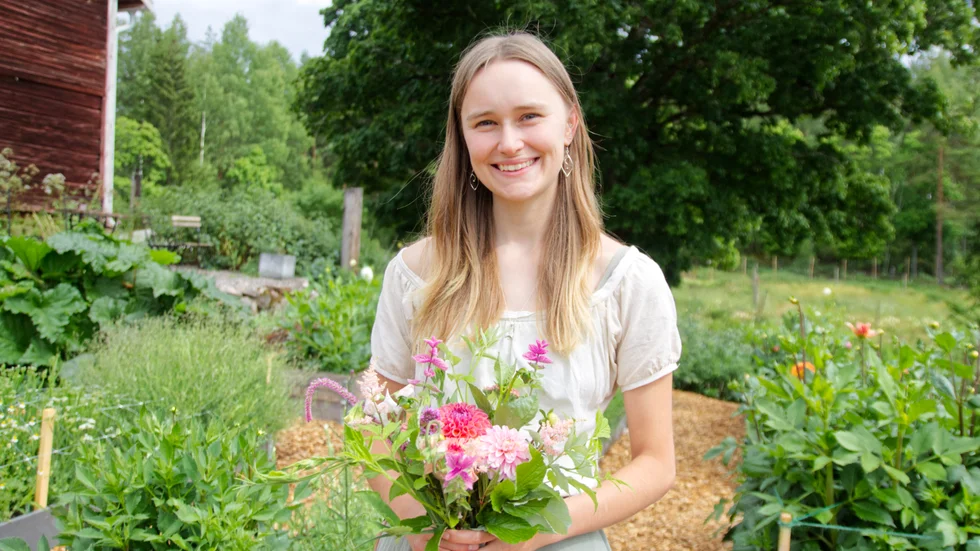 Sofia Hölaas Borén driver Solbackens småbruk som ligger strax utanför Strångsjö, intill Katrineholm. En idyllisk gård som omringas av skog och natur. 
