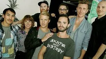 Delar av kollektivet Uniforms for the Dedicated: Mike Lindh, Sandra Söderin, Wennergrund, Lars Hedberg, Johan Idesjö, Karl von Spreti, Fredrik Wikholm och Erik Olsson.