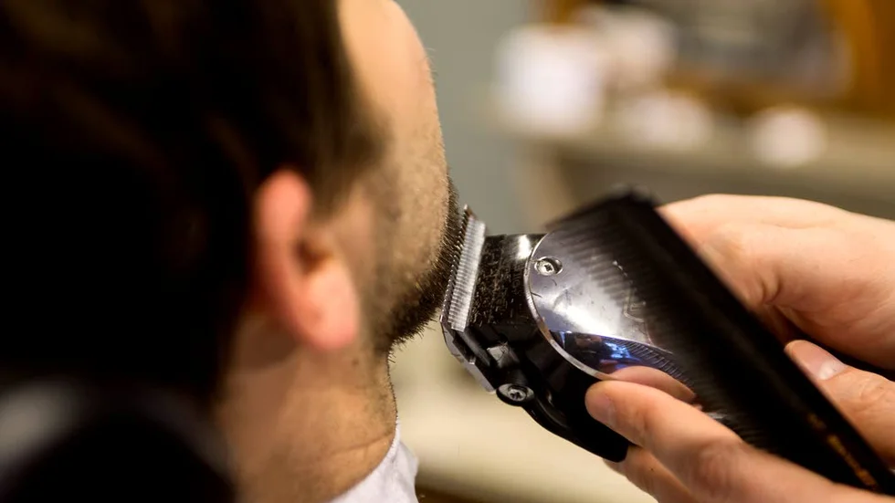 Trimmat skägg på Barber & Babes.