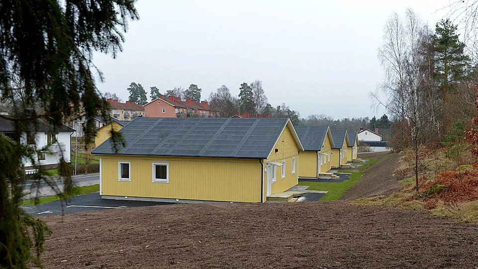 Såhär ser testprojketets hus i Ankarsrum ut. Hur det kommer bli i Tierp har inte diskuterats mer än att det skulle bli vanliga lägenheter.