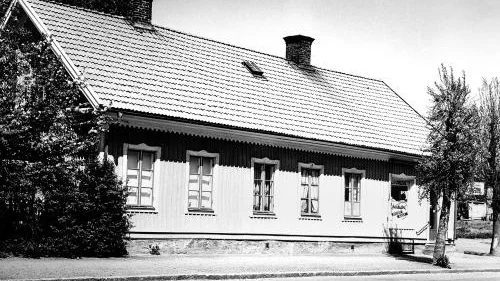 Dubergska gården innan den flyttades till sin nuvarande plats. Bild: PRIVAT