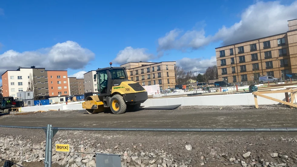 HSB köpte fastigheten utmed Lenningsväg för en fjärdedel av marknadsvärdet, men skulle själva stå för saneringskostnaden. Den blev kolossalt mycket dyrare än beräknat.   
