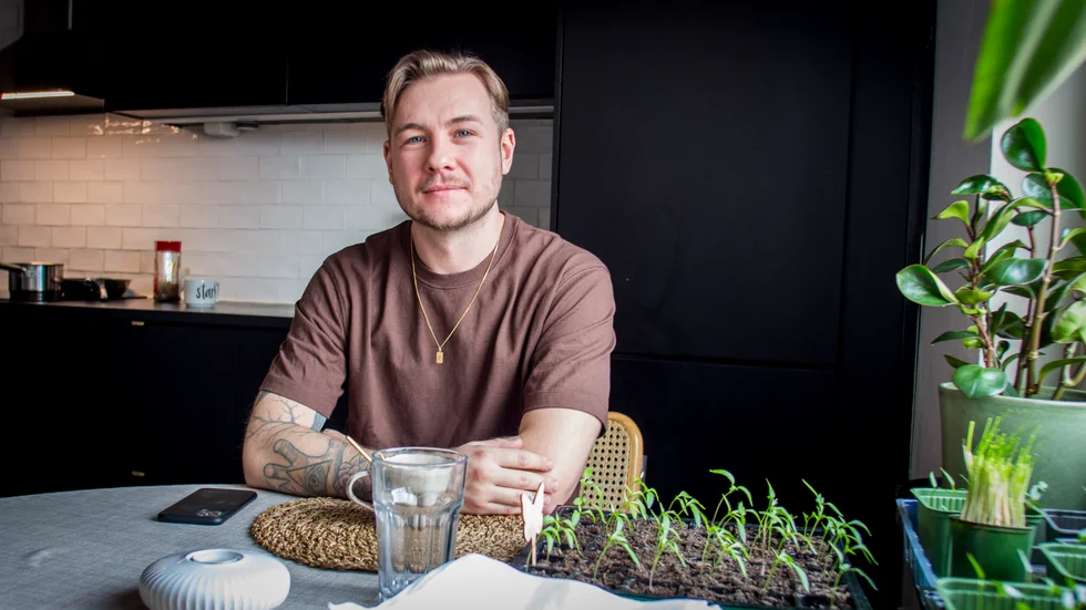 Daniel Ringqvist tröttnade på ekorrhjulet inom vården och började jobba på oljerigg i Norge. Nu har han flera veckors ledigt efter varje jobbperiod.