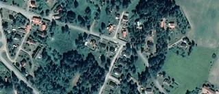 50-talshus på 80 kvadratmeter sålt i Karlholmsbruk - priset: 1 255 000 kronor