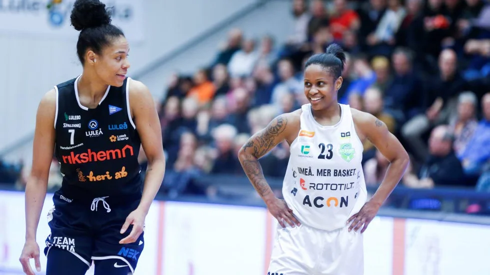 Chioma Nnamaka och Tiffany Brown.