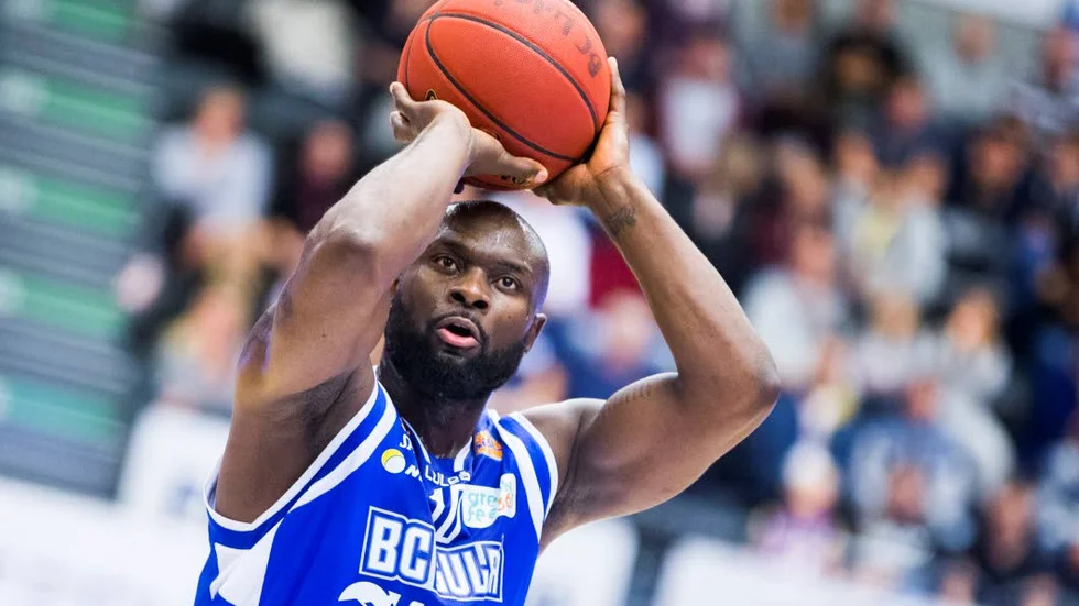 Thomas Massamba.