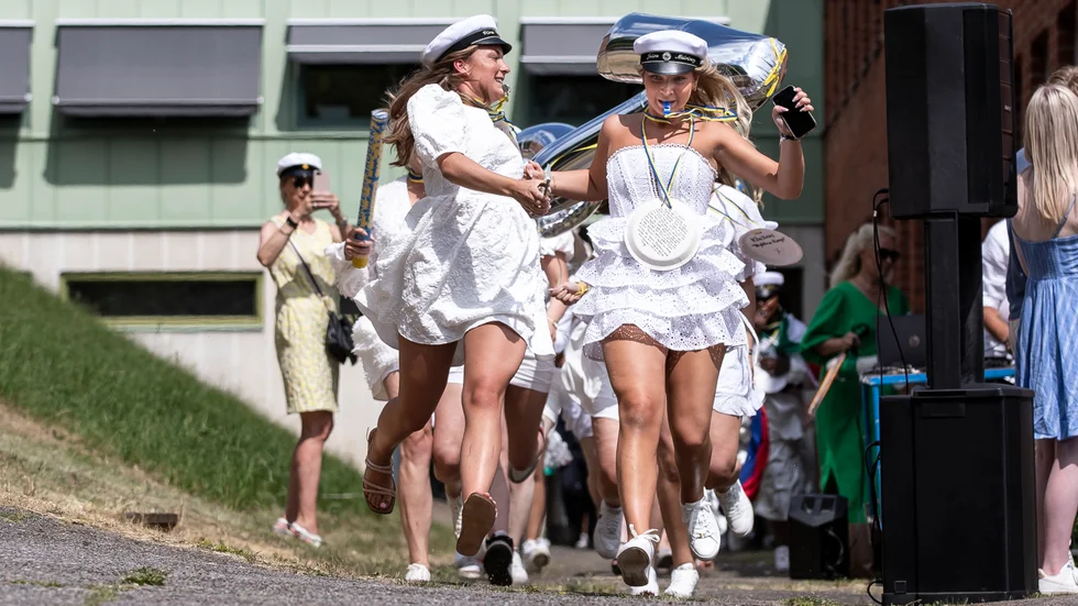 Klass Vo20 var första klass att springa ut från Platengymnasiet. 