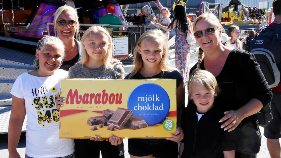 Susanne Caspersson besökte hamnfestivalen tillsammans med dottern Emma, kompisen Sofia Hellberg och hennes barn Ellen och Emil, och Elins kompis Anna Aho Heikilä. ”Det har varit en härlig dag. Och i kväll är det fest hemma hos Sofia”, sa hon.