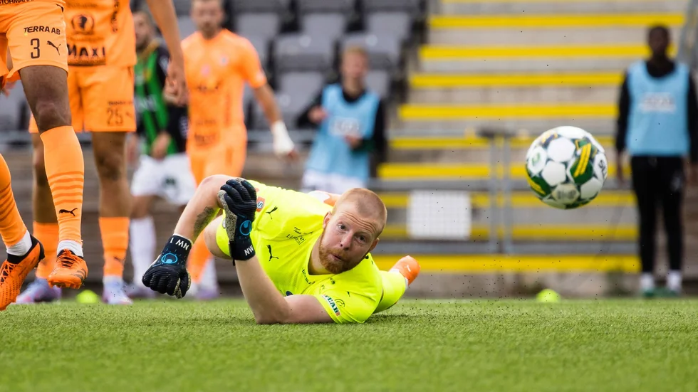 AFC Eskilstunas målvakt Nick Wolters har radat upp flera  starka prestationer efter petningen i våras.