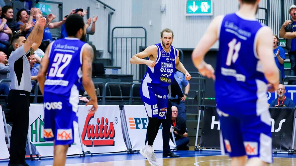 Denzel Andersson.