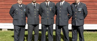 Sommaravslutning med avtackning och medaljering vid Norrbottens regemente
